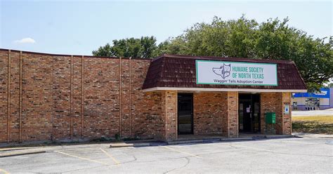 Hsnt Waggin'tails Adoption Center.